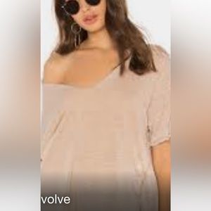 Free people ocersized distressed Maddie tee. NWOT. Retail‎ 42